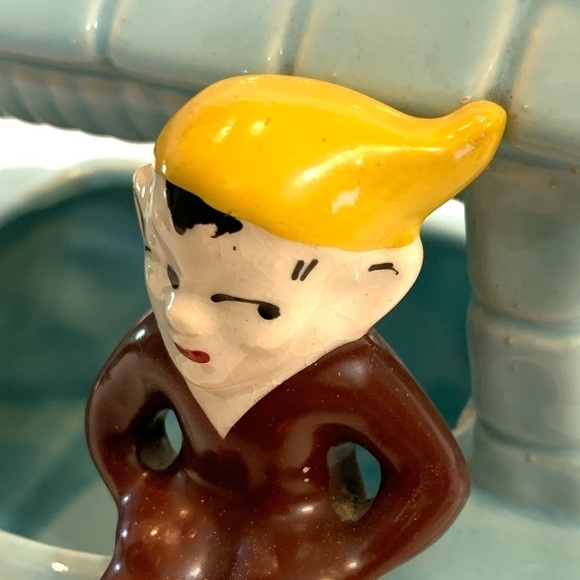 Blue Wishing Well with Elf Pixie Planter Vintage - Picture 7 of 7